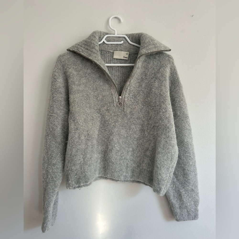 Aritzia Wilfred Free Gwyneth Sweater